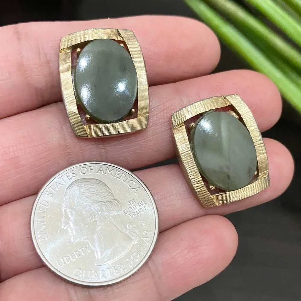 Vintage SWANK Pat Pend Brushed Gold Jade Jadeite Cufflinks